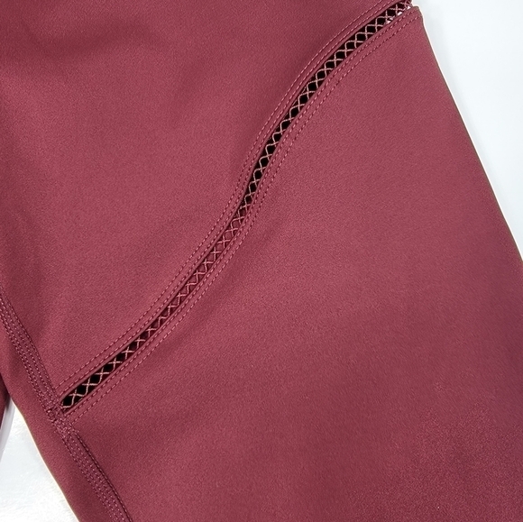 NEW Fabletics High Waisted Statement Powerlite 2.0 Women’s S/6 Leggings Burgundy - Picture 3 of 10